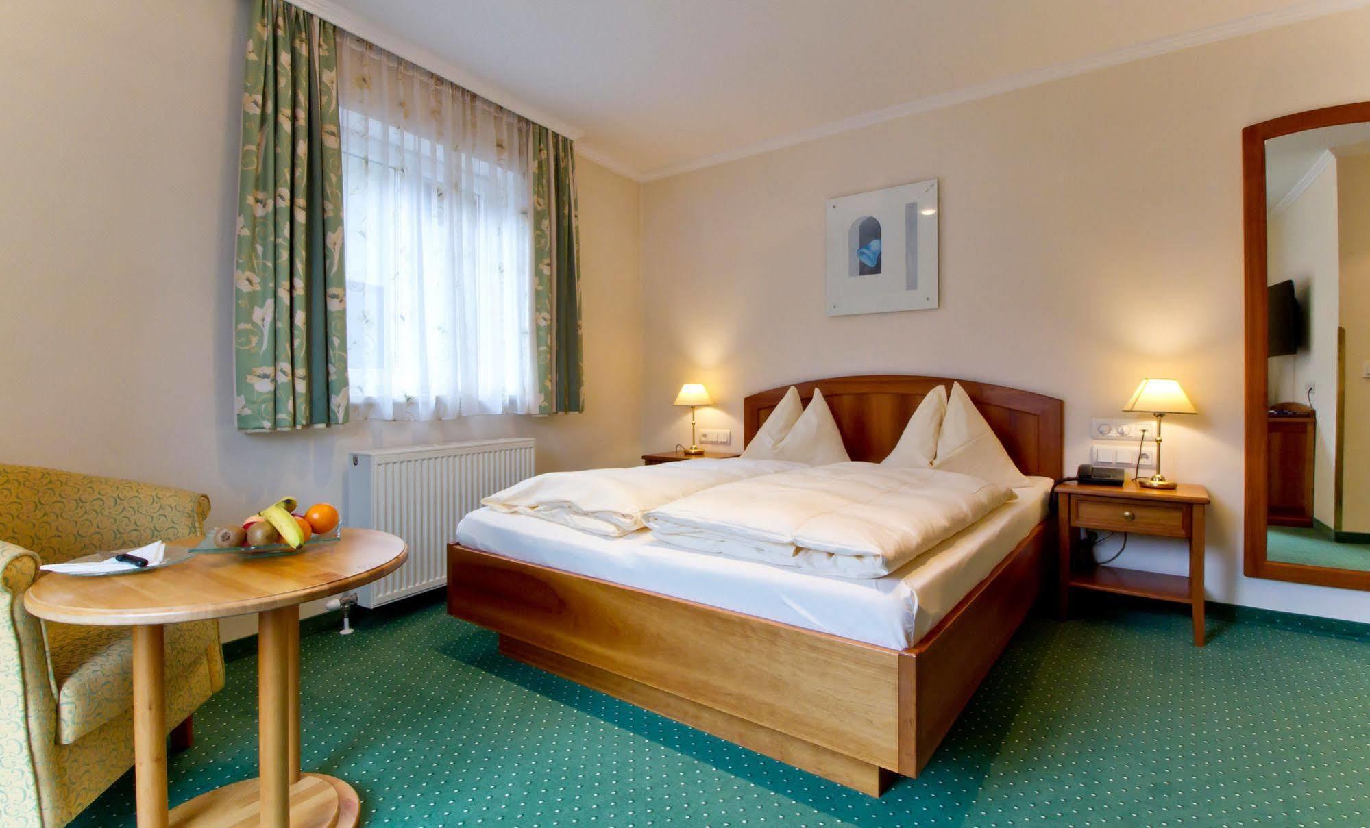 Hotel Weisser Hirsch Sankt Wolfgang im Salzkammergut Ngoại thất bức ảnh