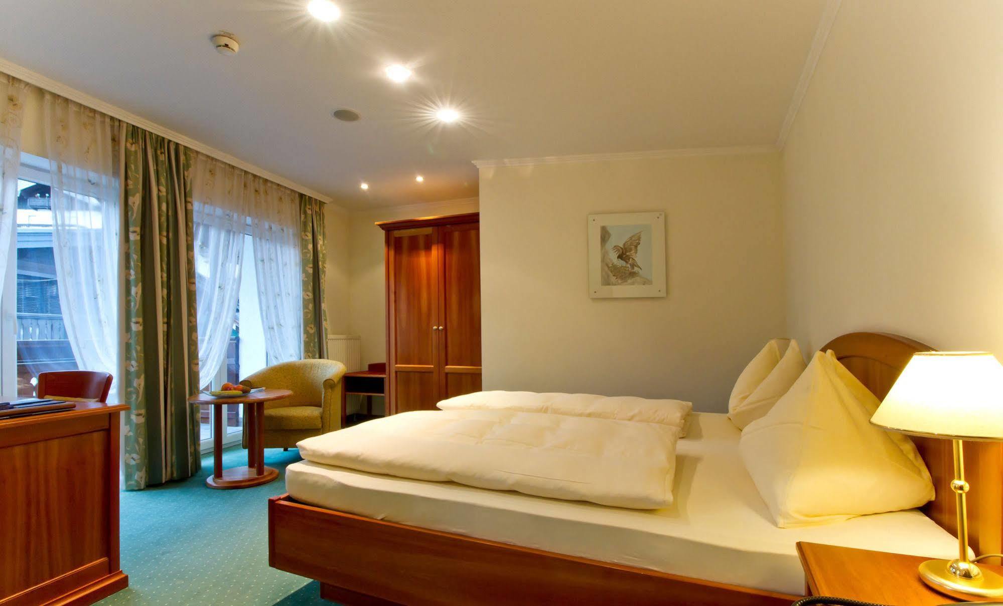 Hotel Weisser Hirsch Sankt Wolfgang im Salzkammergut Ngoại thất bức ảnh
